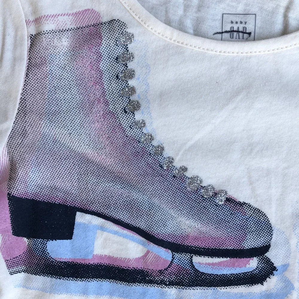 Gap kids long sleeve skating t-shirt size 2T New